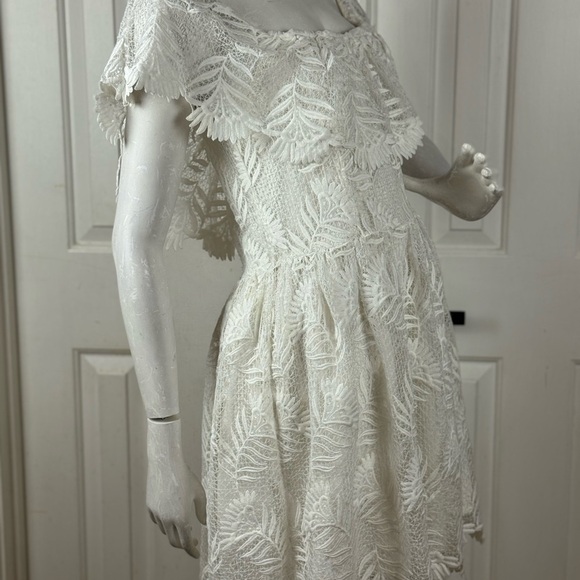 Lovers + Friends White Off-Shoulder Flutter Sleeve Sundress. C36 - Picture 11 of 16